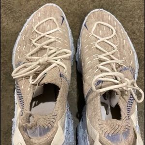 Nike Space Hippies 04